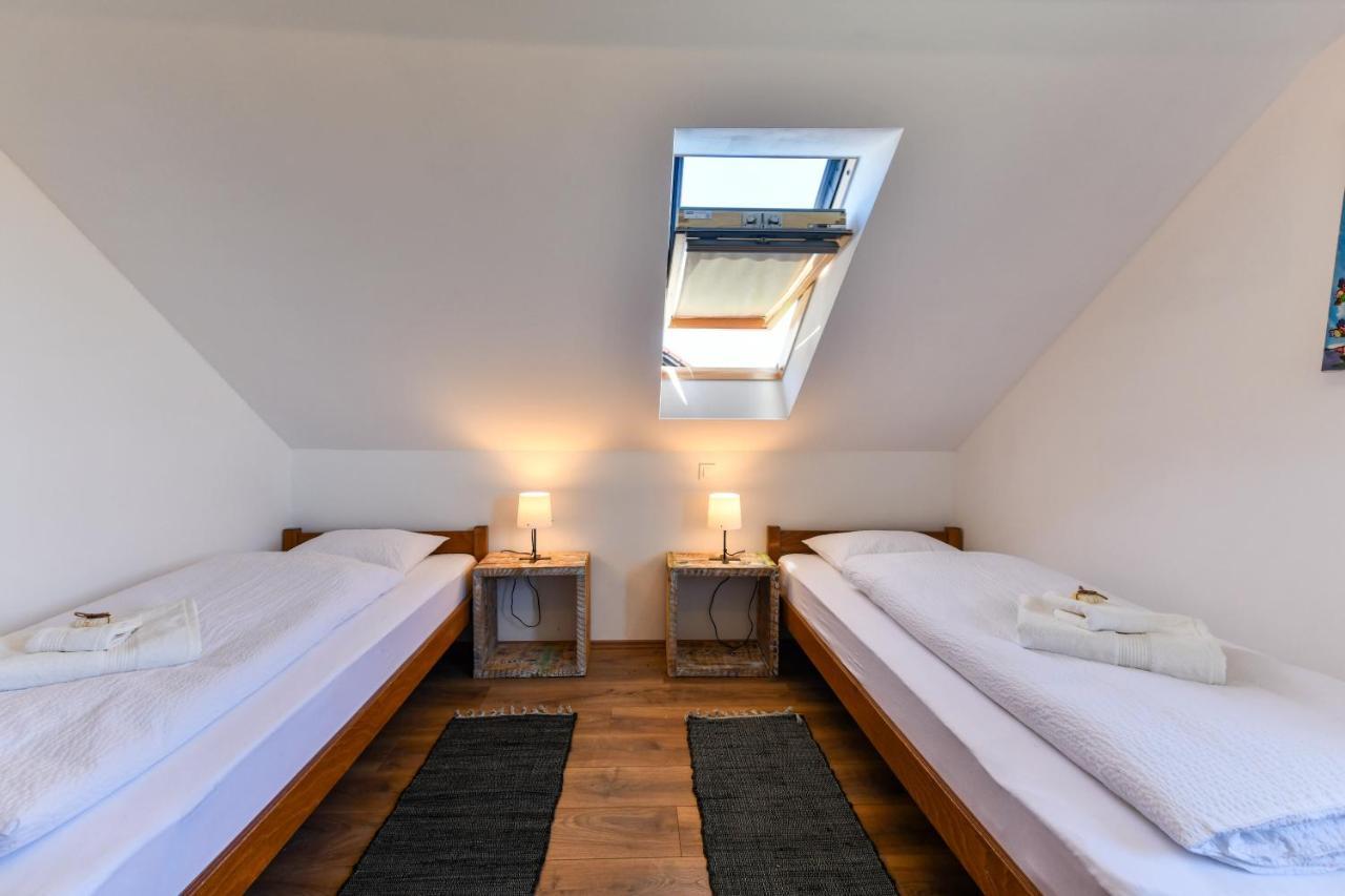 Wildernest Holiday Home Rakovica Buitenkant foto